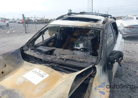 2015 Toyota Rav4 Xle z USA, uszkodzony, nr VIN JTMWFREV0FJ047999